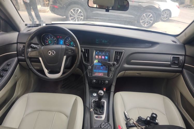 Used BAIC Senova D50 2016 1.5L Manual Elite Edition Center Console
