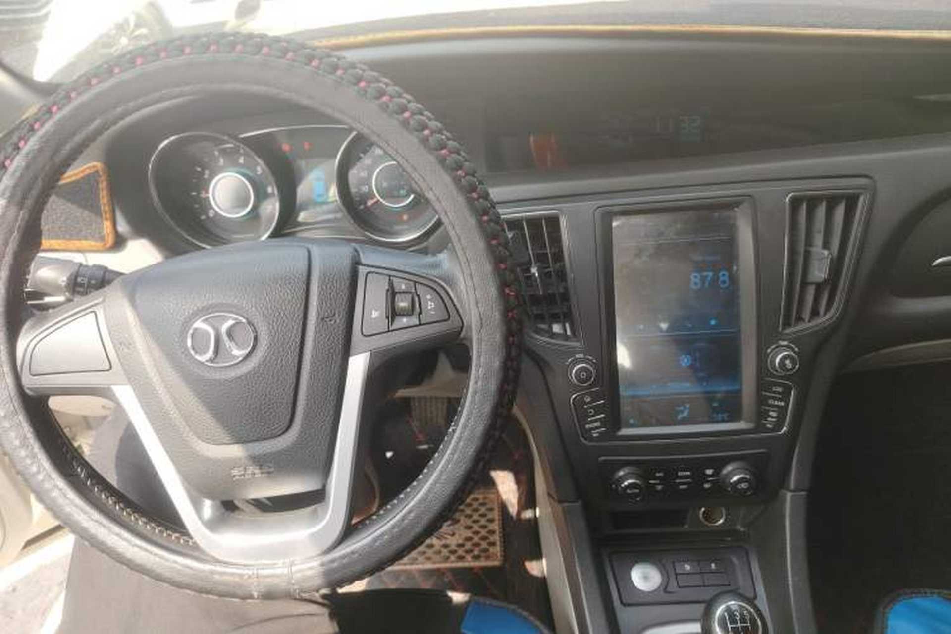 Used BAIC Senova D50 2016 1.5L Manual Elite Edition Center Console