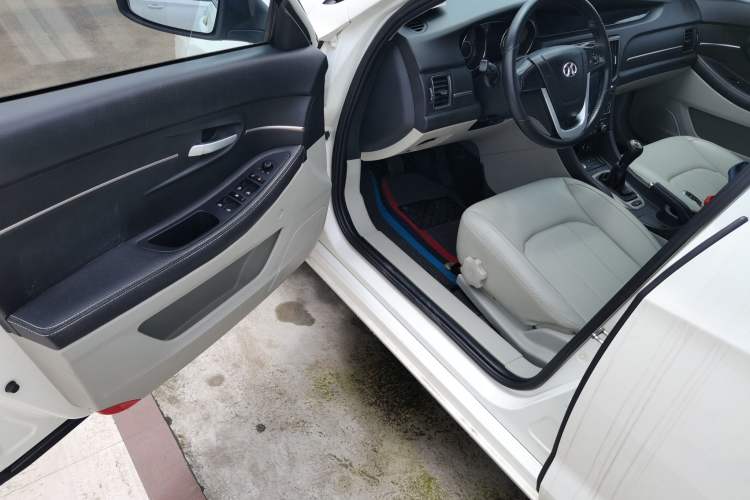 Used BAIC Senova D50 2016 1.5L Manual Elite Edition Driver Seat