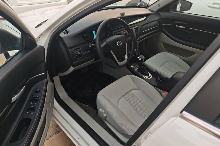 Used BAIC Senova D50 2016 1.5L CVT Comfort Version Driver Seat