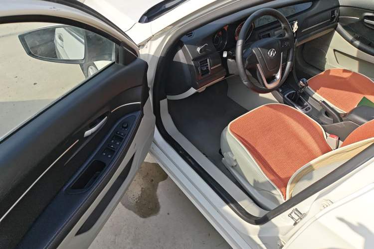 Used BAIC Senova D50 2016 1.5L Manual Elite Edition Driver Seat