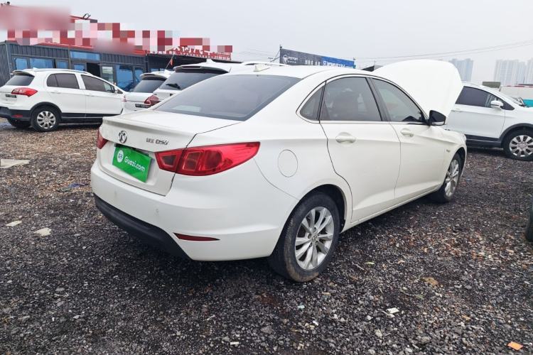 Used BAIC Senova D50 2016 1.5L Manual Elite Edition Exterior 3