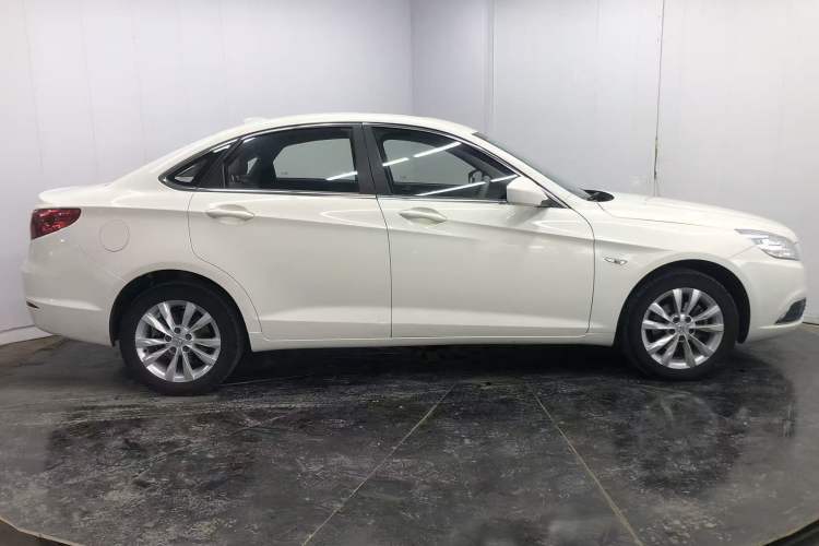 Used BAIC Senova D50 2016 1.5L Manual Elite Edition Exterior 3
