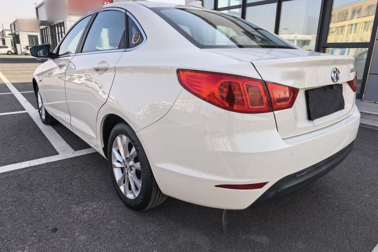 Used BAIC Senova D50 2016 1.5L Manual Elite Edition Exterior 3
