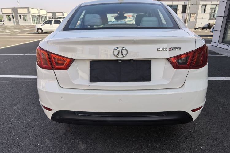 Used BAIC Senova D50 2016 1.5L Manual Elite Edition Exterior 5
