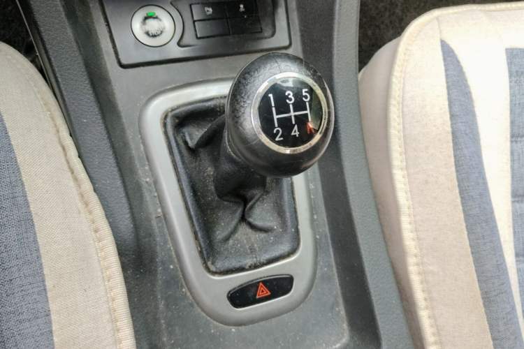 Used BAIC Senova D50 2016 1.5L Manual Elite Edition Gear Lever