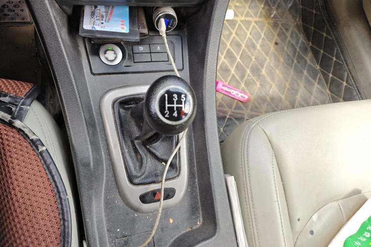Used BAIC Senova D50 2016 1.5L Manual Elite Edition Gear Lever