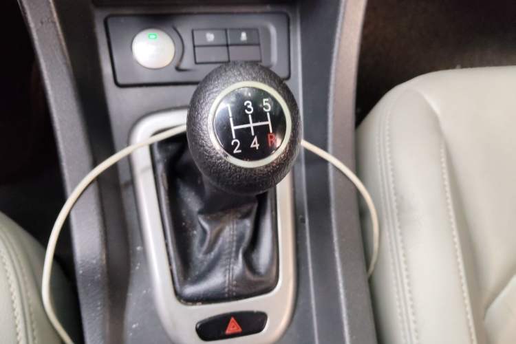 Used BAIC Senova D50 2016 1.5L Manual Elite Edition Gear Lever