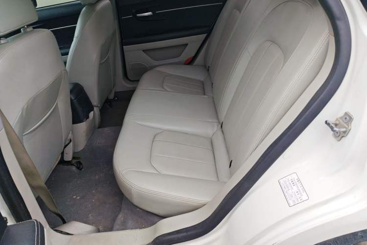 Used BAIC Senova D50 2016 1.5L Manual Elite Edition Interior 1