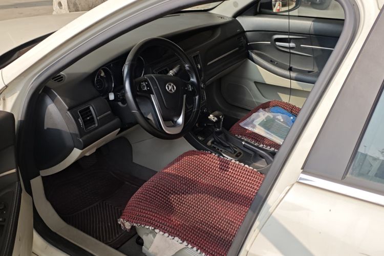 Used BAIC Senova D50 2016 1.5L CVT Elite Edition Interior 1
