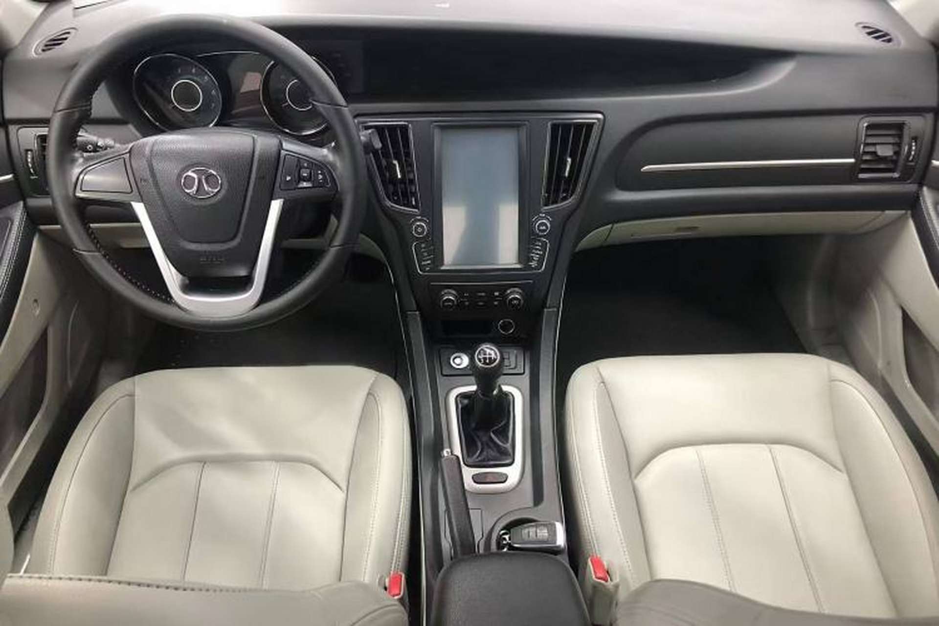 Used BAIC Senova D50 2016 1.5L Manual Elite Edition Interior 1