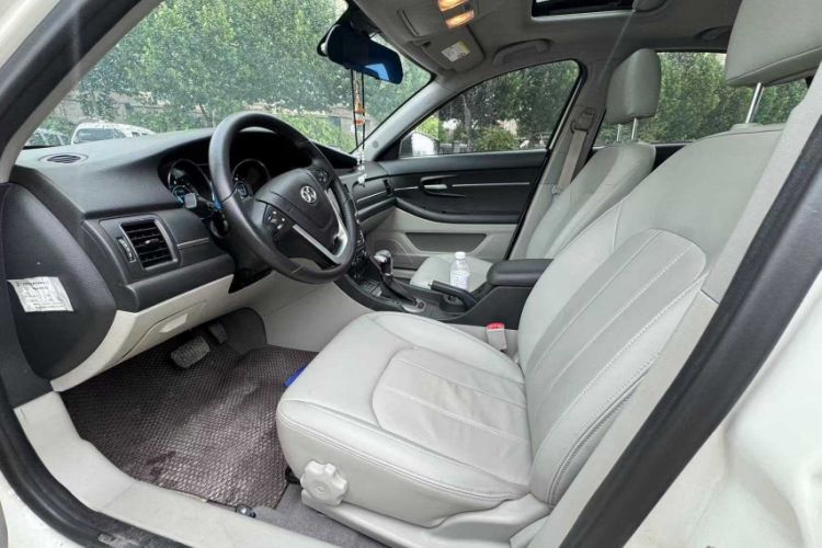 Used BAIC Senova D50 2016 1.5L CVT Elite Edition Interior 1