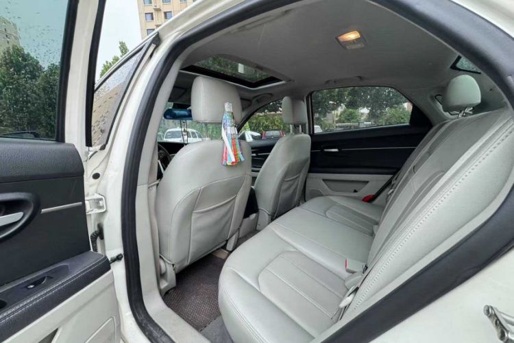 Used BAIC Senova D50 2016 1.5L CVT Elite Edition Interior 2