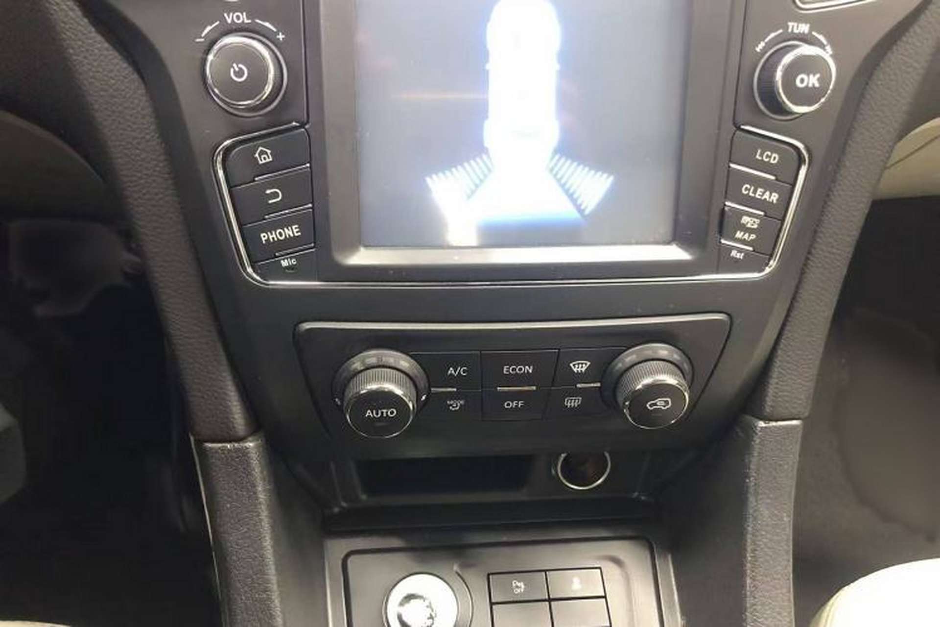 Used BAIC Senova D50 2016 1.5L Manual Elite Edition Interior 4