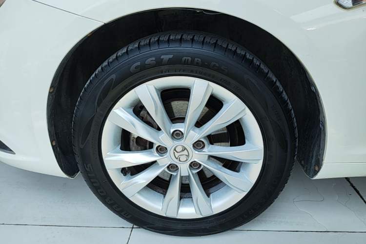 Used BAIC Senova D50 2016 1.5L Manual Elite Edition Left Front Wheel Hub