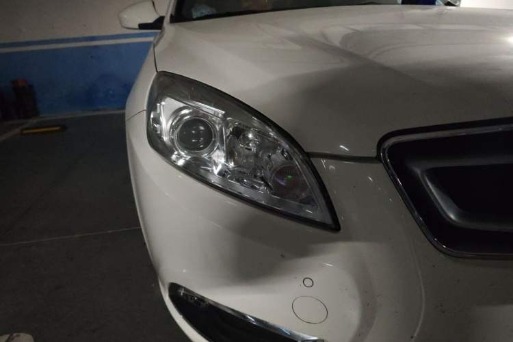 Used BAIC Senova D50 2016 1.5L CVT Elite Edition Right Front Headlight