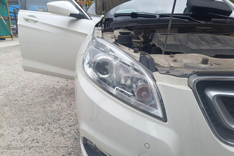 Used BAIC Senova D50 2016 1.5L Manual Elite Edition Right Front Headlight