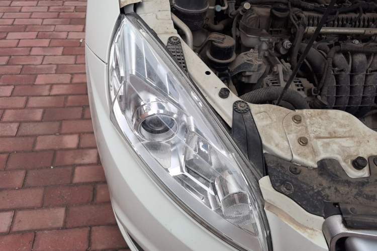Used BAIC Senova D50 2016 1.5L CVT Elite Edition Right Front Headlight