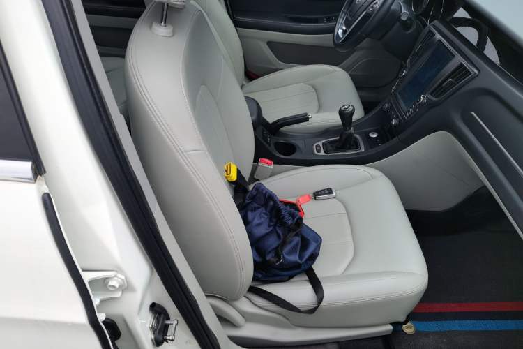 Used BAIC Senova D50 2016 1.5L Manual Elite Edition Right Front Seat