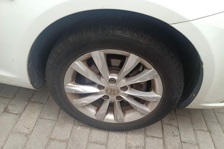 Used BAIC Senova D50 2016 1.5L Manual Elite Edition Right Front Wheel Hub
