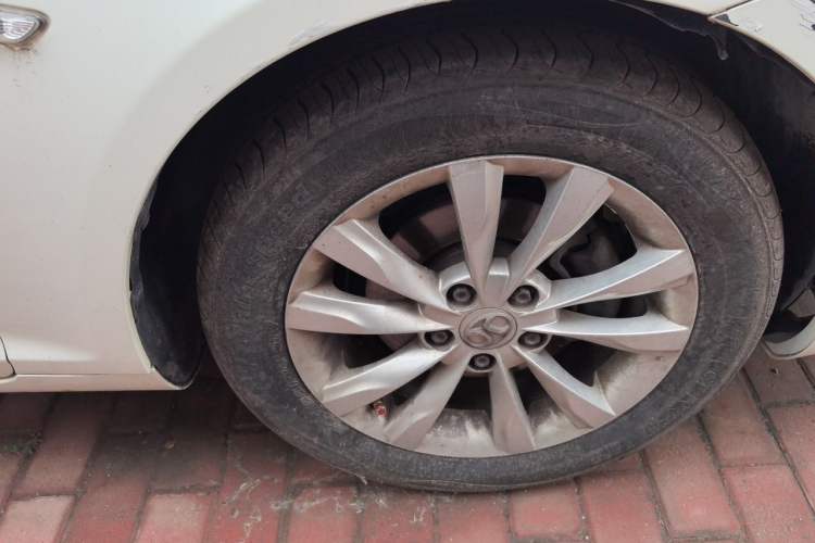 Used BAIC Senova D50 2016 1.5L CVT Elite Edition Right Front Wheel Hub