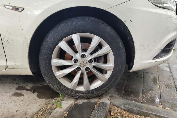 Used BAIC Senova D50 2016 1.5L Manual Elite Edition Right Front Wheel Hub