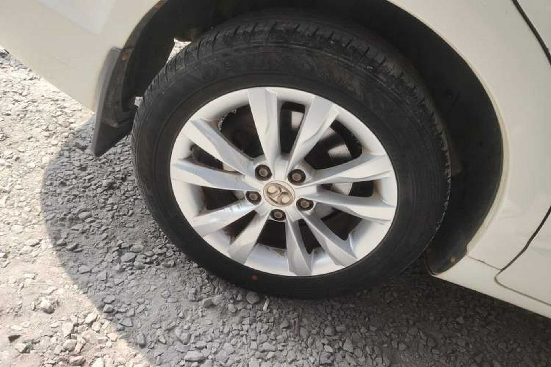 Used BAIC Senova D50 2016 1.5L Manual Elite Edition Right Rear Wheel Hub