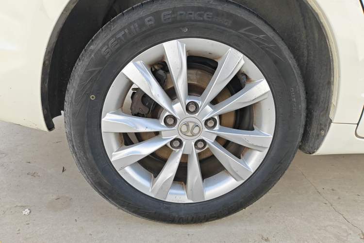 Used BAIC Senova D50 2016 1.5L Manual Elite Edition Right Rear Wheel Hub