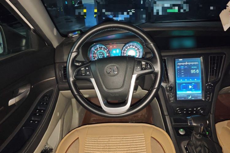 Used BAIC Senova D50 2016 1.5L CVT Elite Edition Steering Wheel