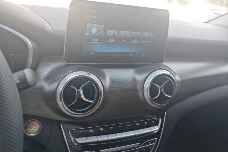 Used BAIC Senova D50 2018 1.5L CVT Prestige Intelligent Drive Edition Audio And AC Panel