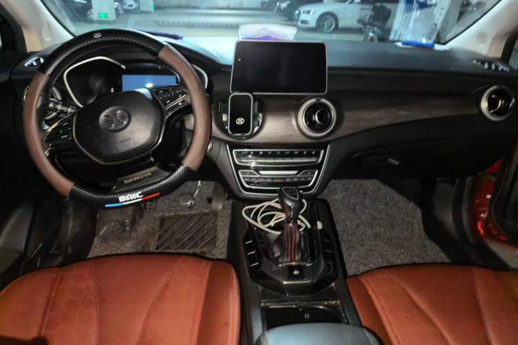 Used BAIC Senova D50 2018 1.5L Manual Prestige Intelligent Drive Edition Center Console