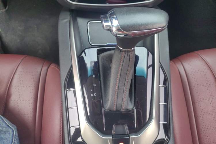 Used BAIC Senova D50 2018 1.5L CVT Prestige Intelligent Drive Edition Gear Lever