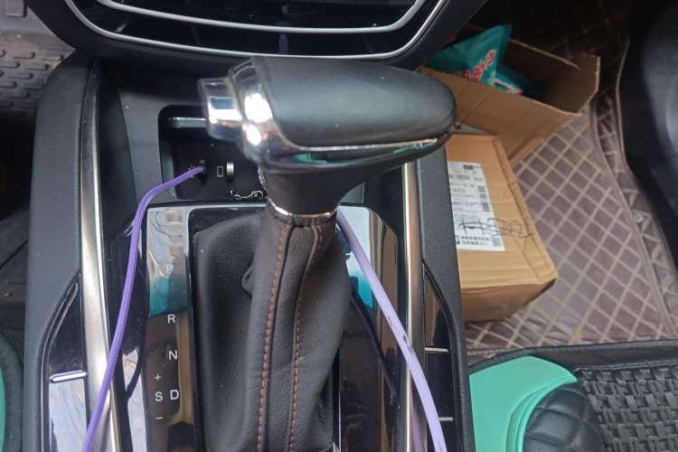 Used BAIC Senova D50 2018 1.5L CVT Prestige Smart Connect Edition Gear Lever