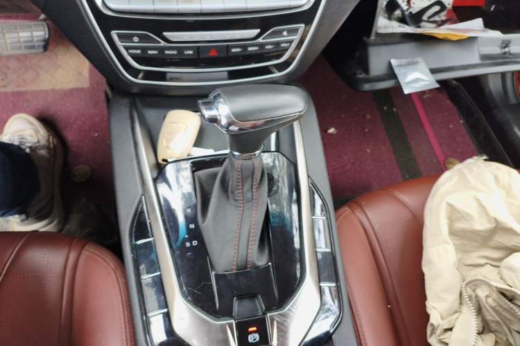 Used BAIC Senova D50 2018 1.5L CVT Prestige Intelligent Drive Edition Gear Lever