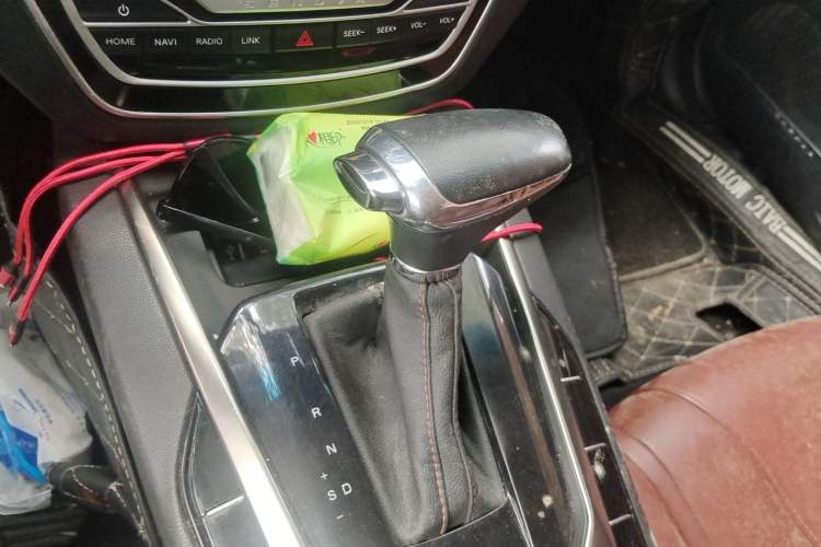 Used BAIC Senova D50 2018 1.5L CVT Prestige Intelligent Drive Edition Gear Lever