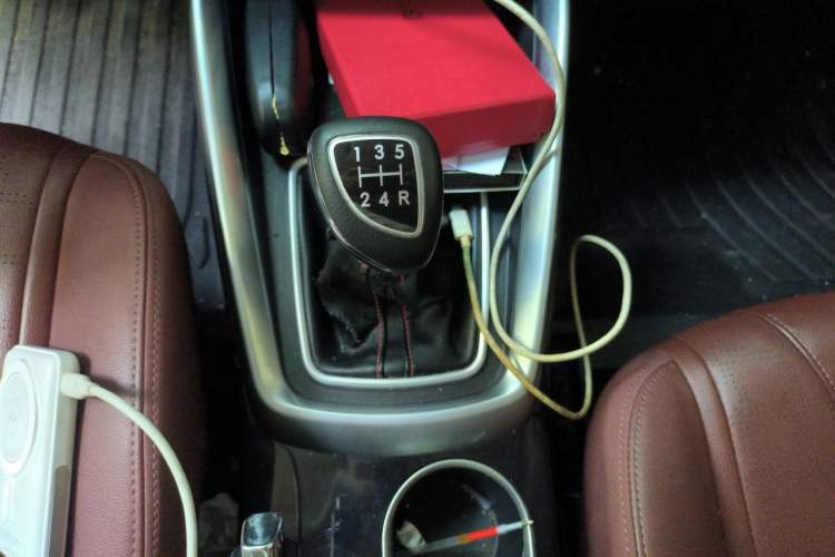 Used BAIC Senova D50 2018 1.5L Manual Luxury Intelligent Driving Version Gear Lever