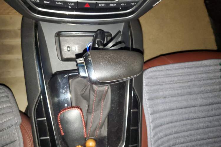 Used BAIC Senova D50 2018 1.5L CVT Prestige Intelligent Drive Edition Gear Lever