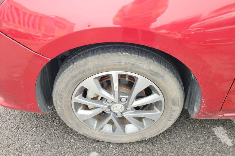 Used BAIC Senova D50 2018 1.5L Manual Luxury Intelligent Driving Version Left Front Wheel Hub