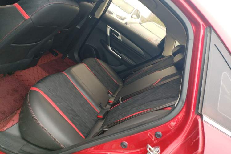 Used BAIC Senova D50 2018 1.5L Manual Luxury Intelligent Driving Version Left Rear Seat