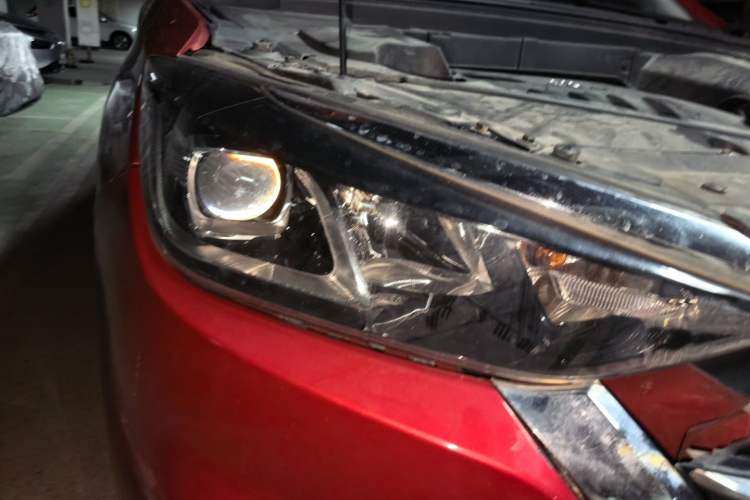 Used BAIC Senova D50 2018 1.5L Manual Prestige Intelligent Drive Edition Right Front Headlight