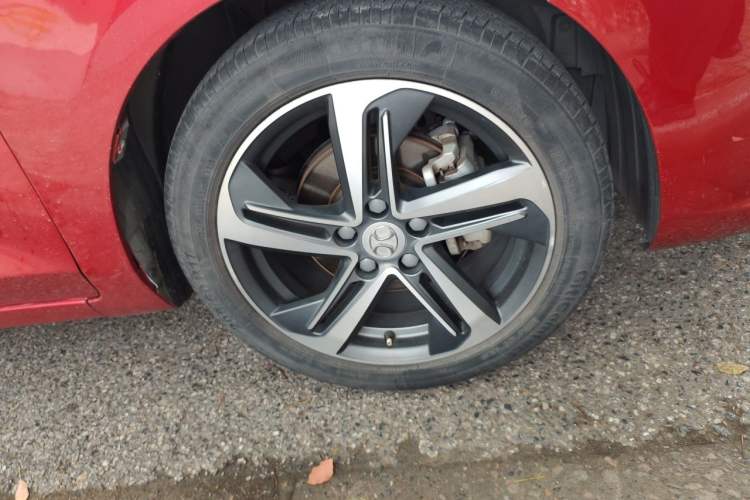 Used BAIC Senova D50 2018 1.5L CVT Prestige Smart Connect Edition Right Front Wheel Hub