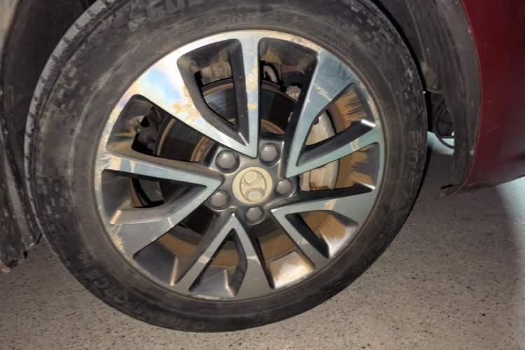 Used BAIC Senova D50 2018 1.5L Manual Prestige Intelligent Drive Edition Right Front Wheel Hub