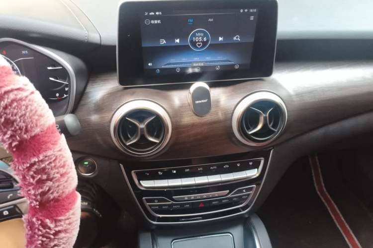 Used BAIC Senova D50 2018 1.5L Manual Prestige Intelligent Drive Edition Audio And AC Panel