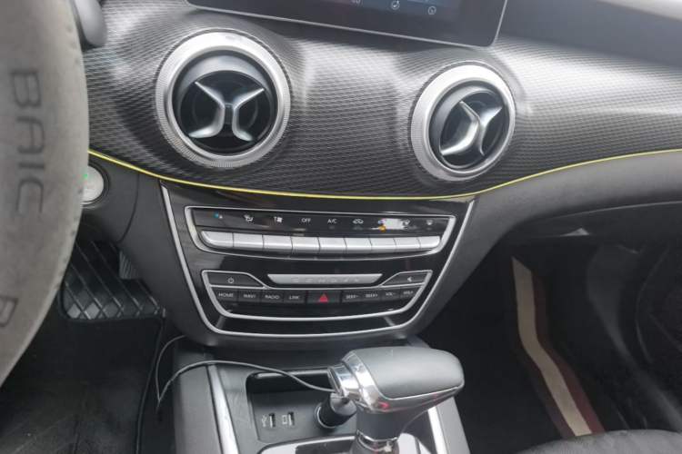 Used BAIC Senova D50 2018 1.5L CVT Luxury Intelligent Drive Edition Audio And AC Panel