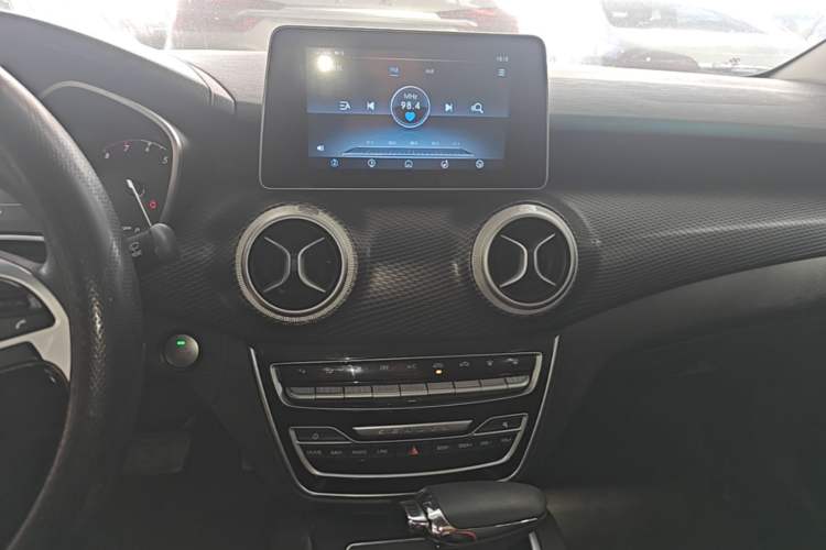 Used BAIC Senova D50 2018 1.5L CVT Luxury Intelligent Drive Edition Audio And AC Panel
