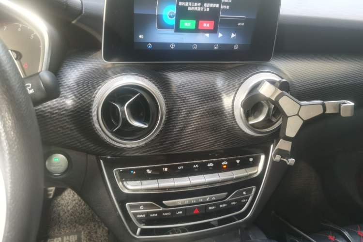 Used BAIC Senova D50 2018 1.5L CVT Luxury Intelligent Drive Edition Audio And AC Panel