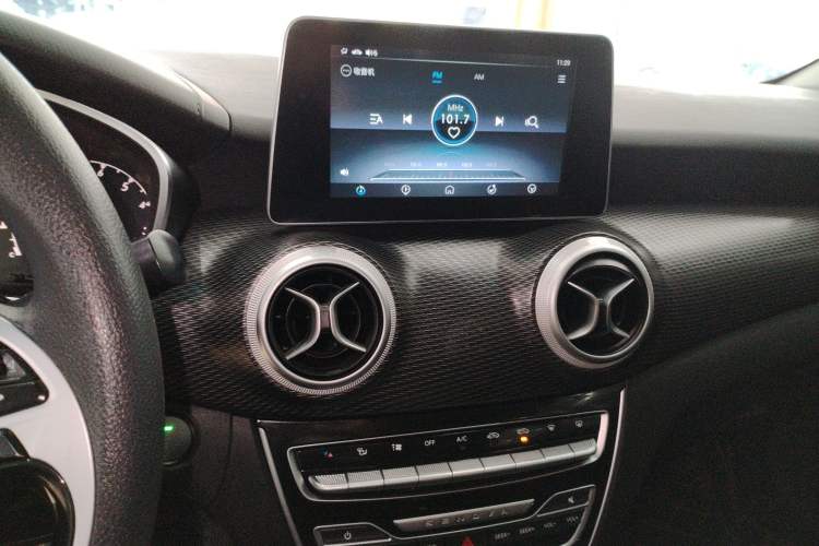 Used BAIC Senova D50 2018 1.5L CVT Luxury Intelligent Drive Edition Audio And AC Panel