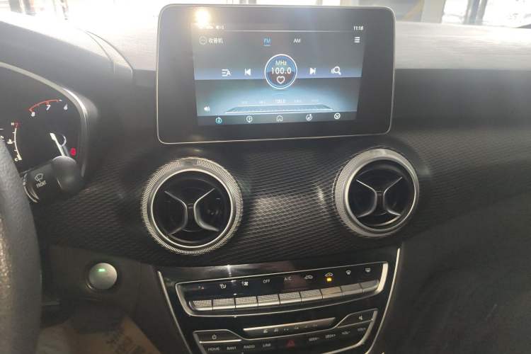 Used BAIC Senova D50 2018 1.5L CVT Luxury Intelligent Drive Edition Audio And AC Panel