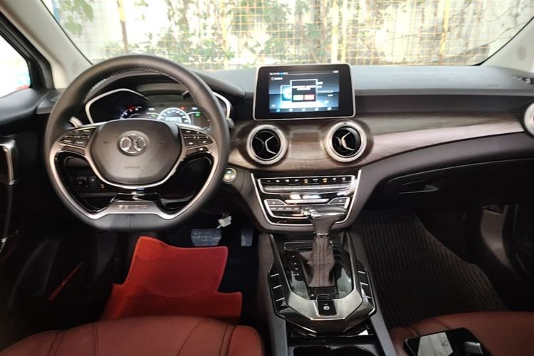 Used BAIC Senova D50 2018 1.5L CVT Prestige Intelligent Drive Edition Center Console