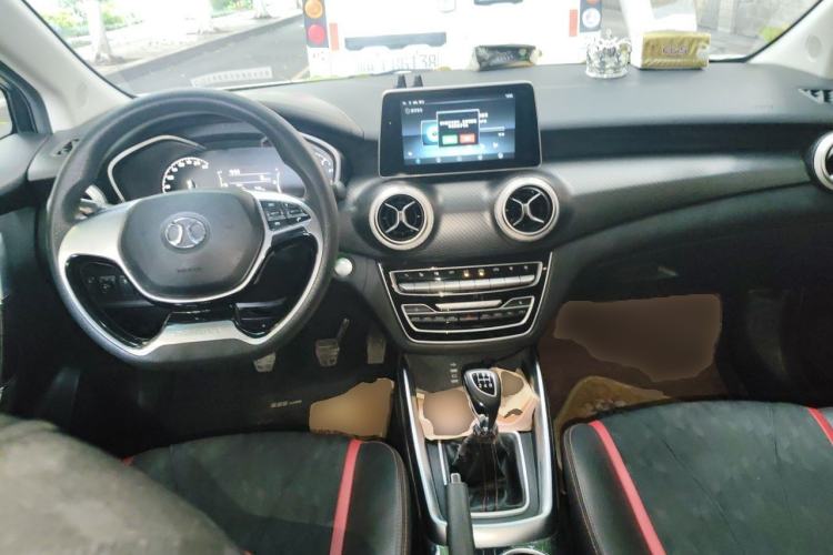Used BAIC Senova D50 2018 1.5L Manual Luxury Intelligent Driving Version Center Console